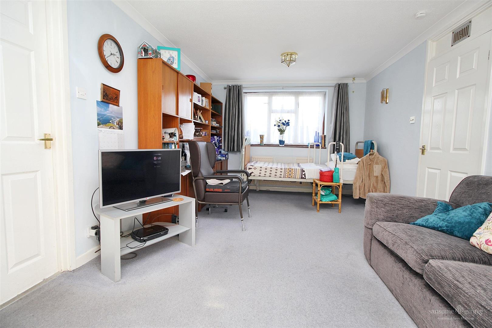 Fircroft Close, Tilehurst, Reading